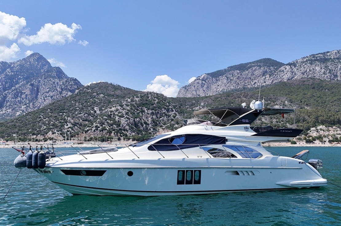 Antalya Azimut 55 Fly Motor Yacht Rental – 33
